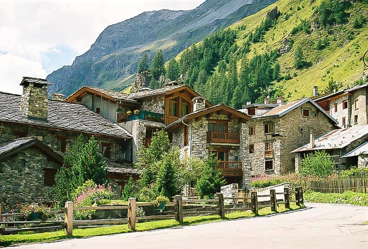 Apartment Appartement D'Une Chambre A Val D'Isere A 10 M Des Pistes Avec Vue Sur La Ville Et Wifi